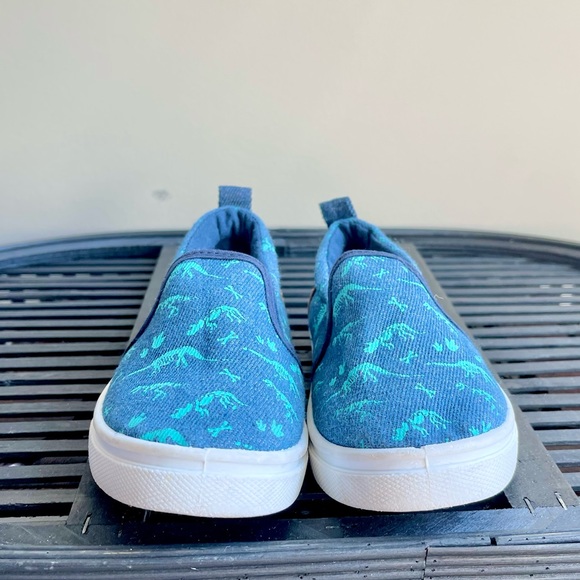Denim Dinosaur Print Shoe Shox - NWOT - tried on inside only - Picture 6 of 11